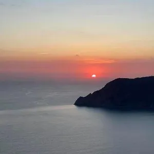 https://casa-valeria.hotelitalianriviera.com